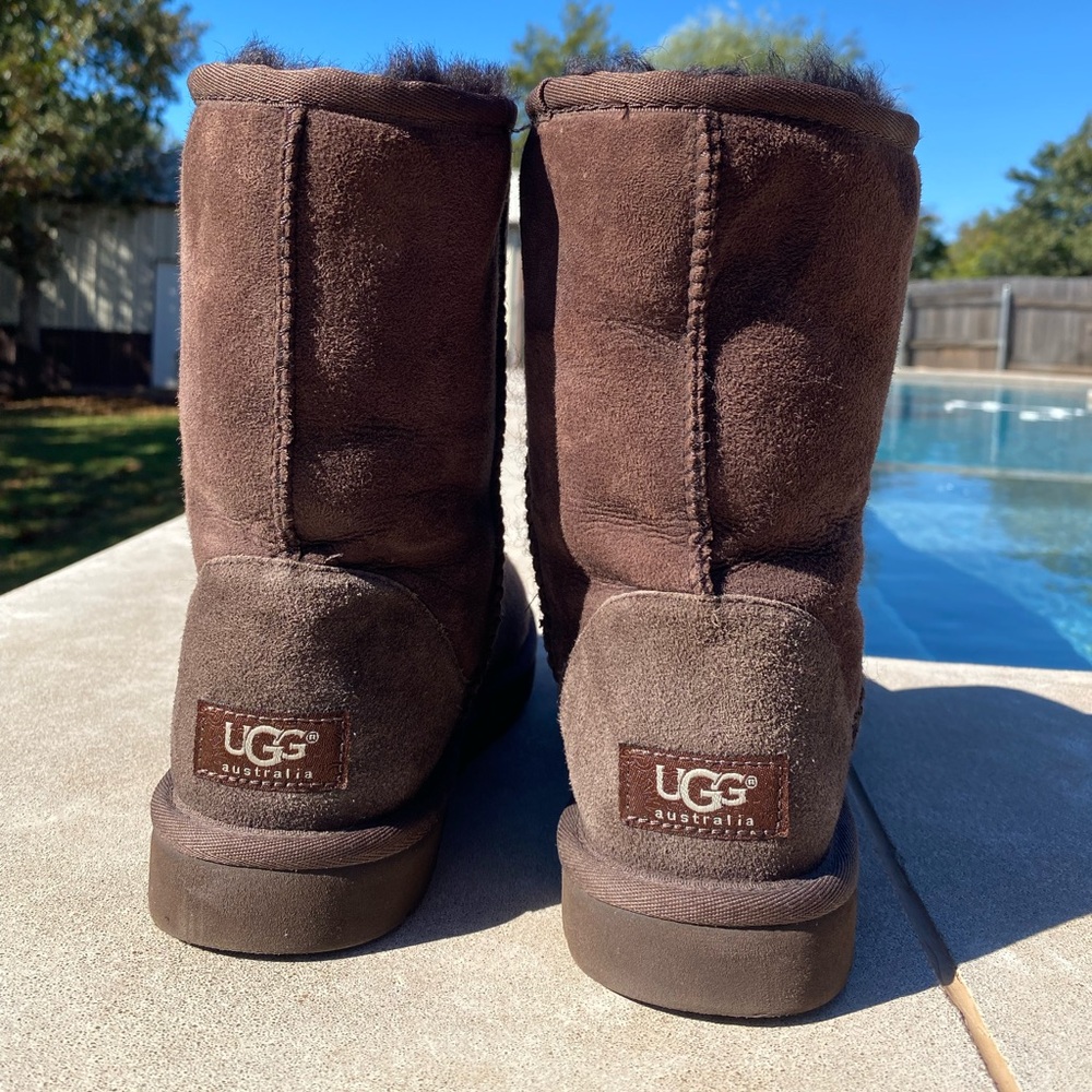 UGG CLASIC SHORT II